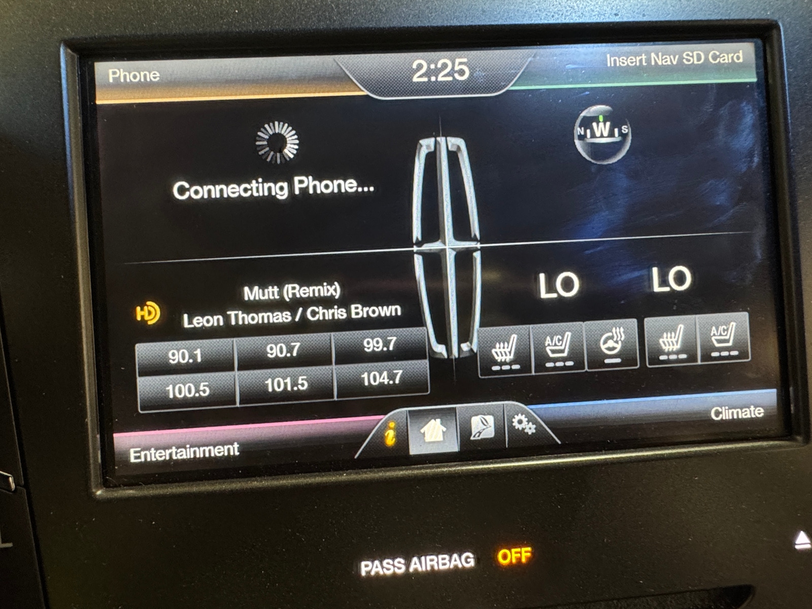Thumbnail: 2015 Lincoln MKZ - 3