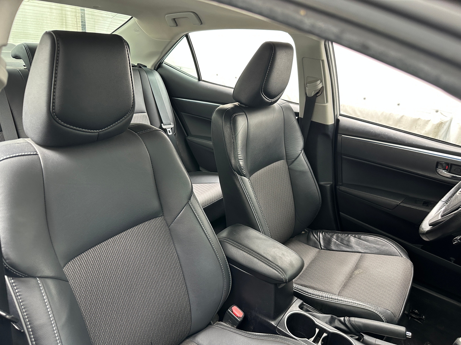 Thumbnail: 2014 Toyota Corolla - 2