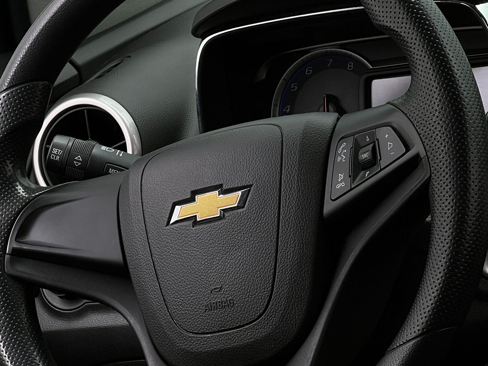Thumbnail: 2016 Chevrolet Trax - 5