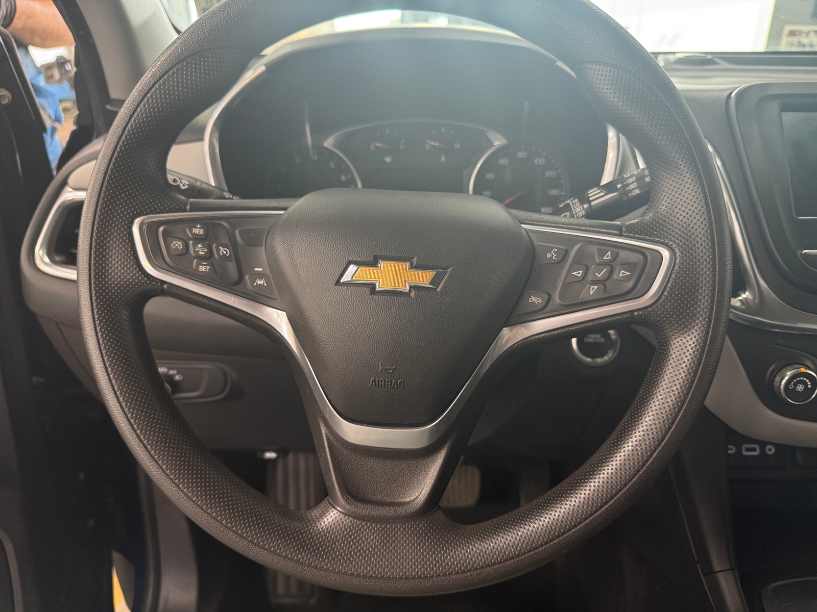Thumbnail: 2022 Chevrolet Equinox - 5
