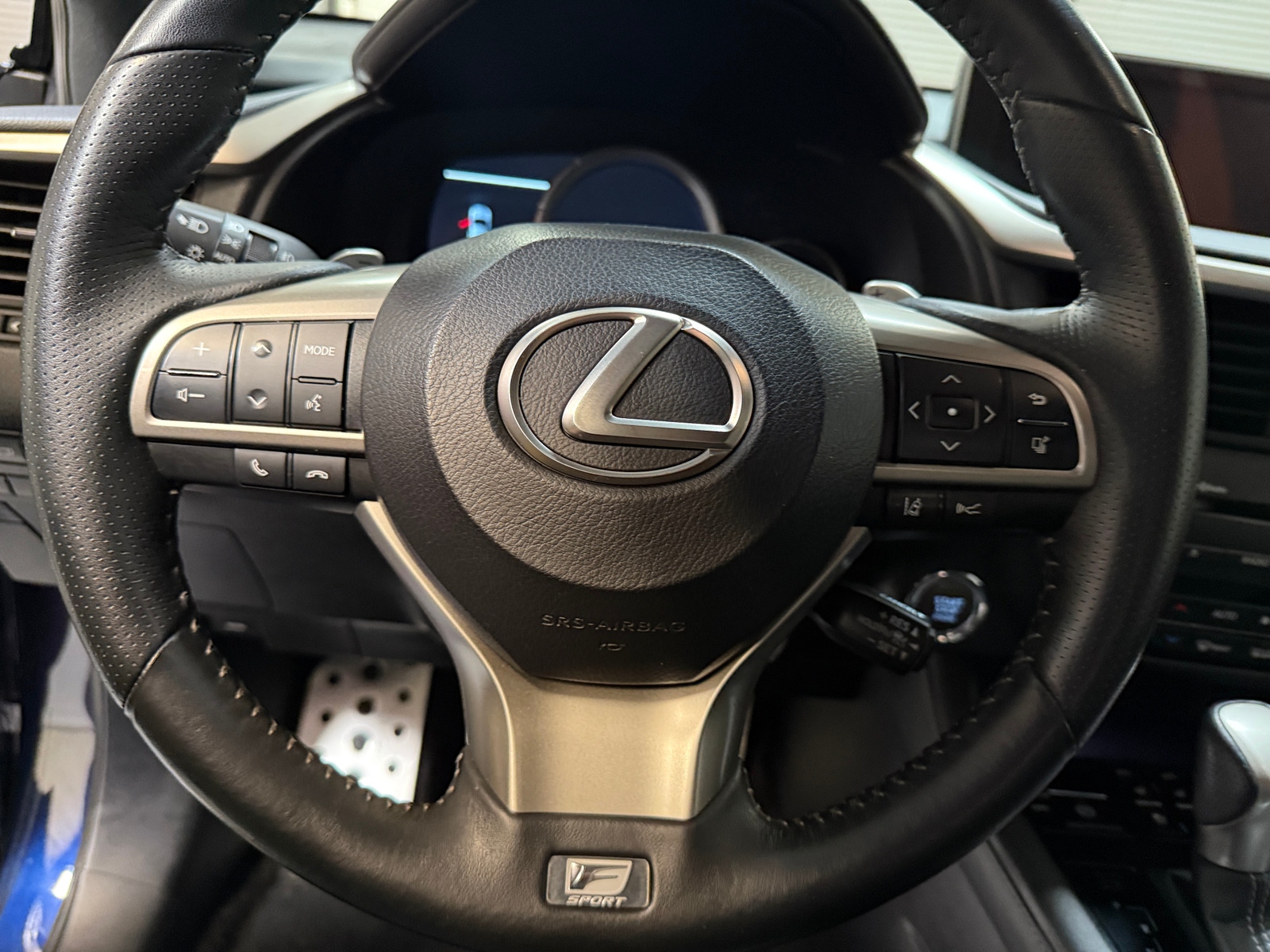 Thumbnail: 2019 Lexus RX - 4