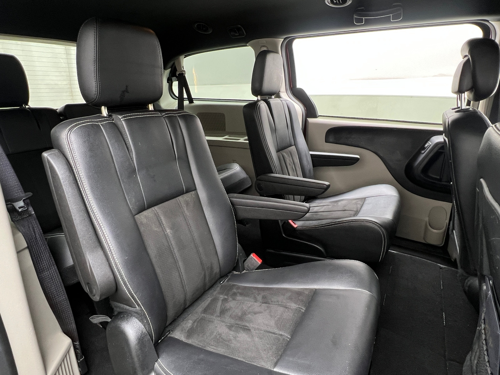 Thumbnail: 2019 Dodge Grand Caravan - 6