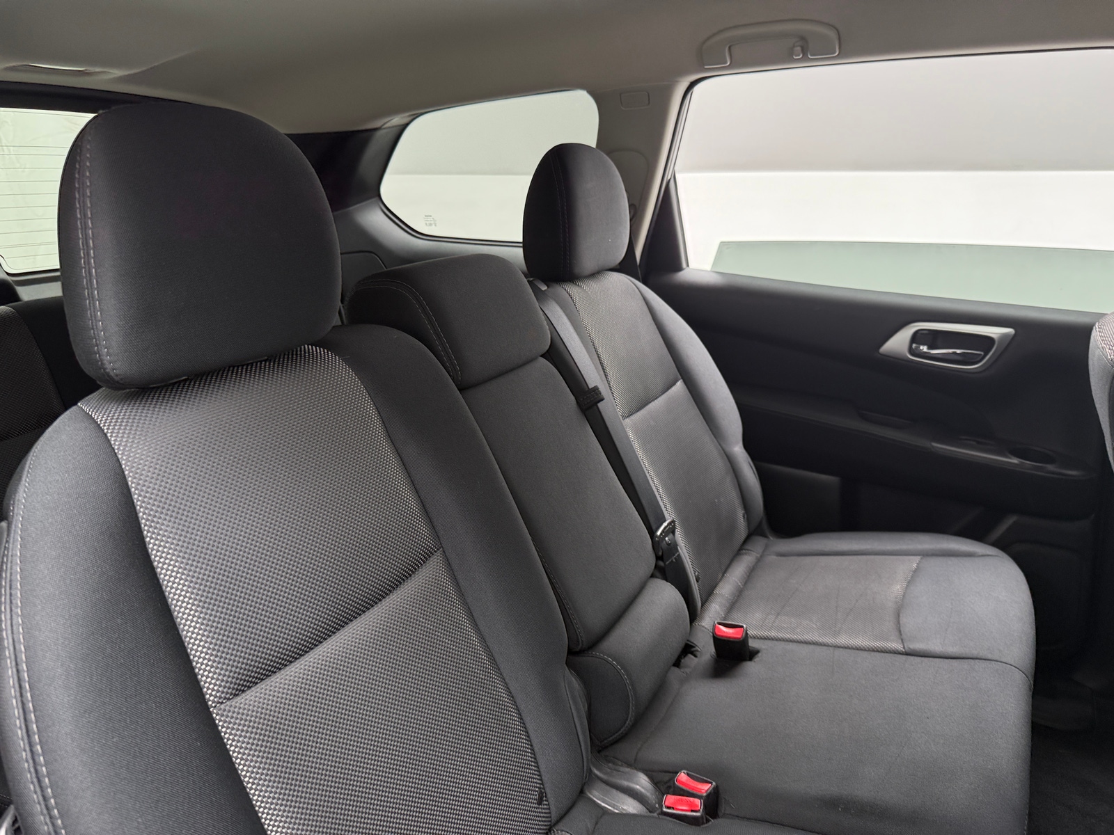 Thumbnail: 2017 Nissan Pathfinder - 6