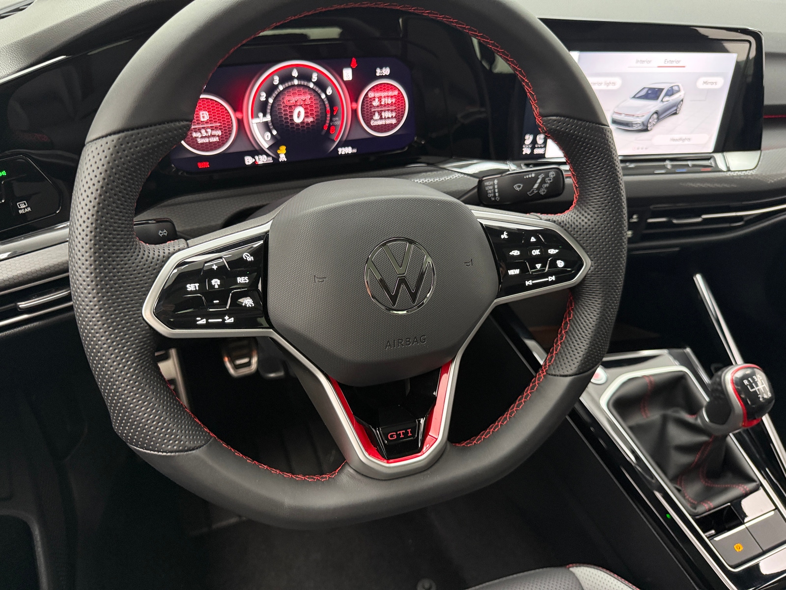 Thumbnail: 2024 Volkswagen Golf - 4
