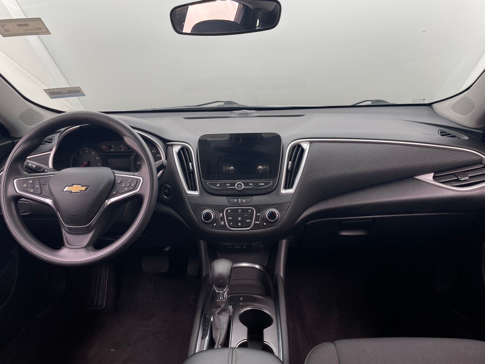 Thumbnail: 2022 Chevrolet Malibu - 3