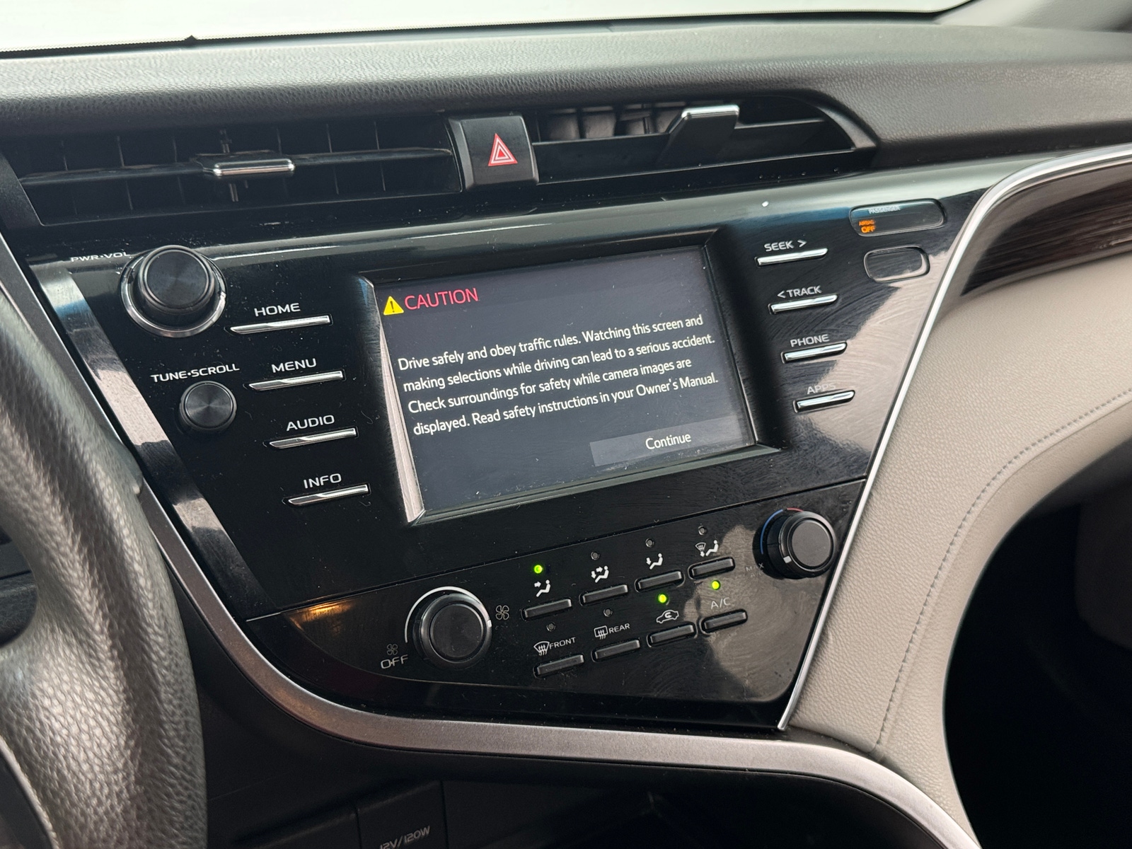 Thumbnail: 2018 Toyota Camry - 4