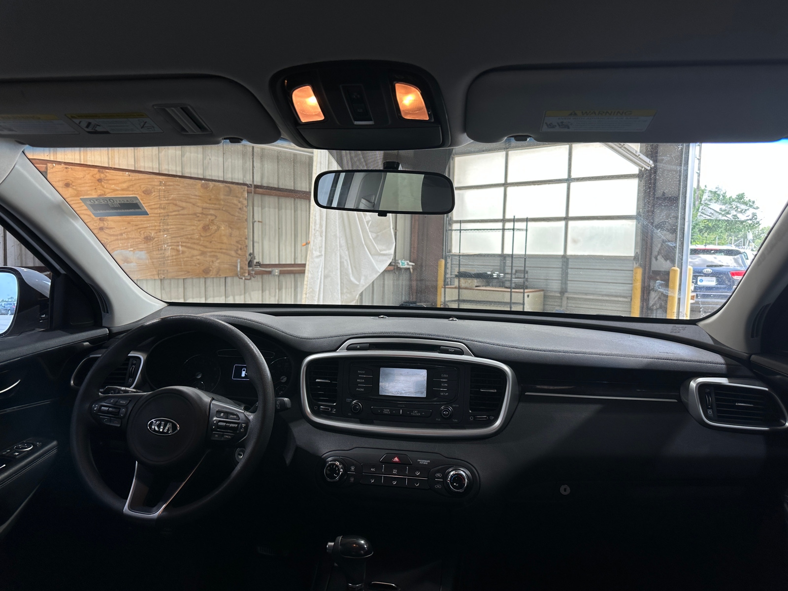 Thumbnail: 2017 Kia Sorento - 3