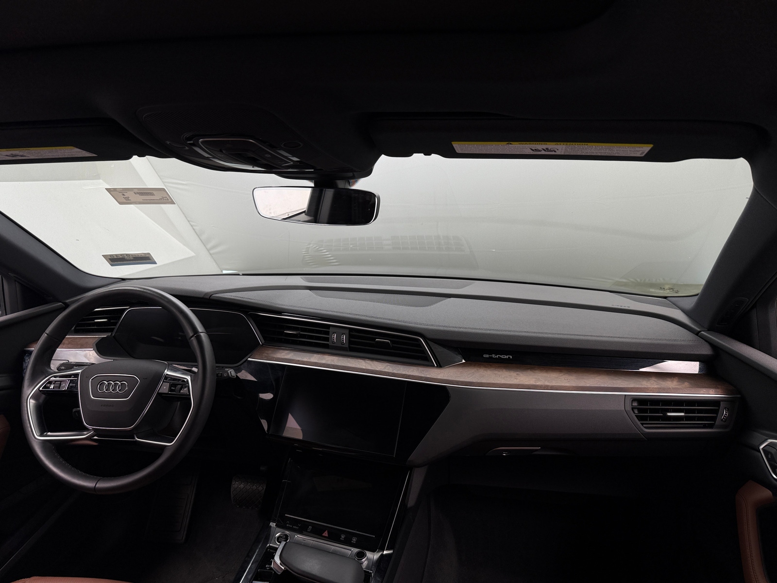 Thumbnail: 2022 Audi e-tron - 2