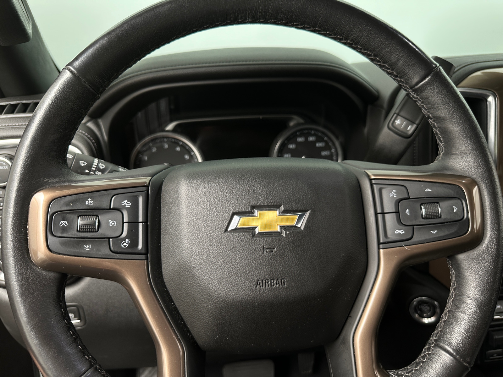 Thumbnail: 2020 Chevrolet Silverado 1500 - 4