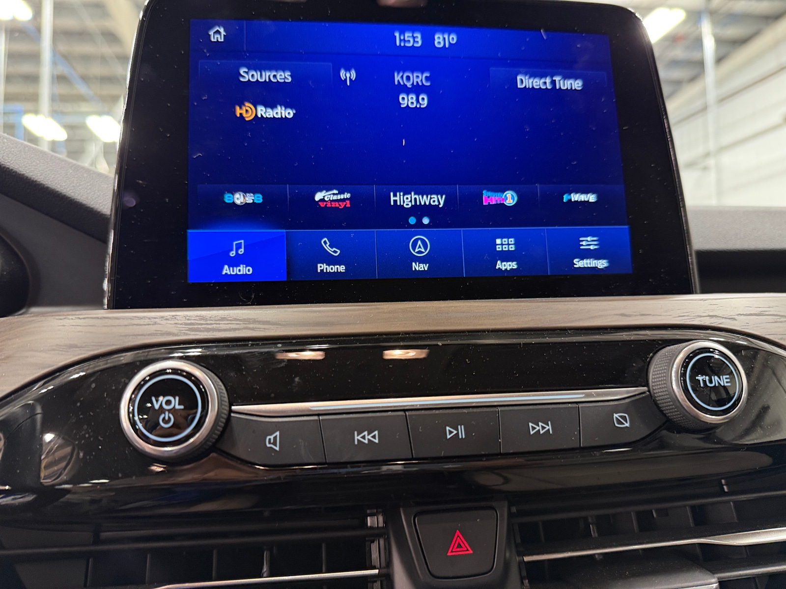 Thumbnail: 2020 Ford Escape - 3