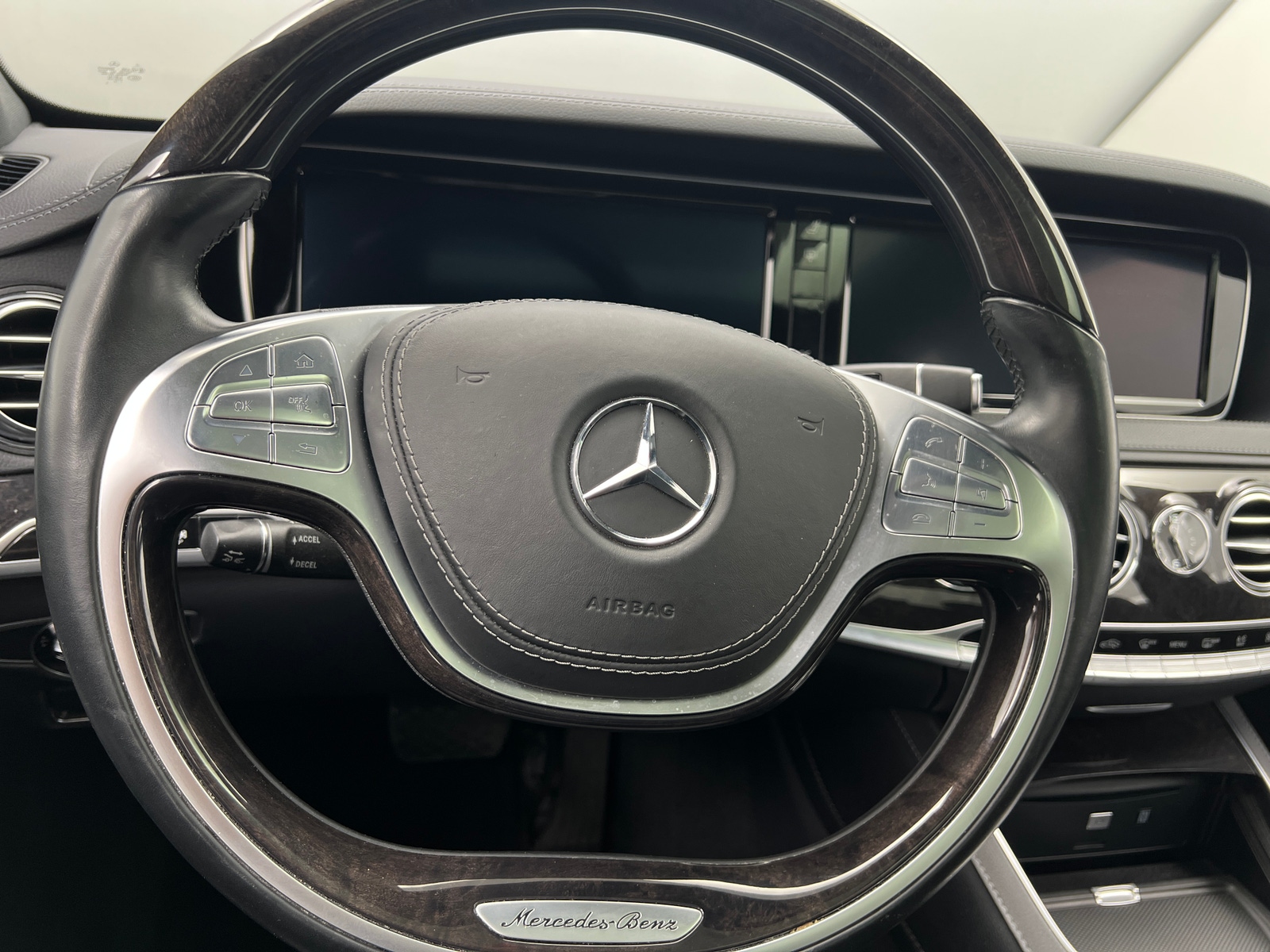 Thumbnail: 2017 Mercedes-Benz S-Class - 4