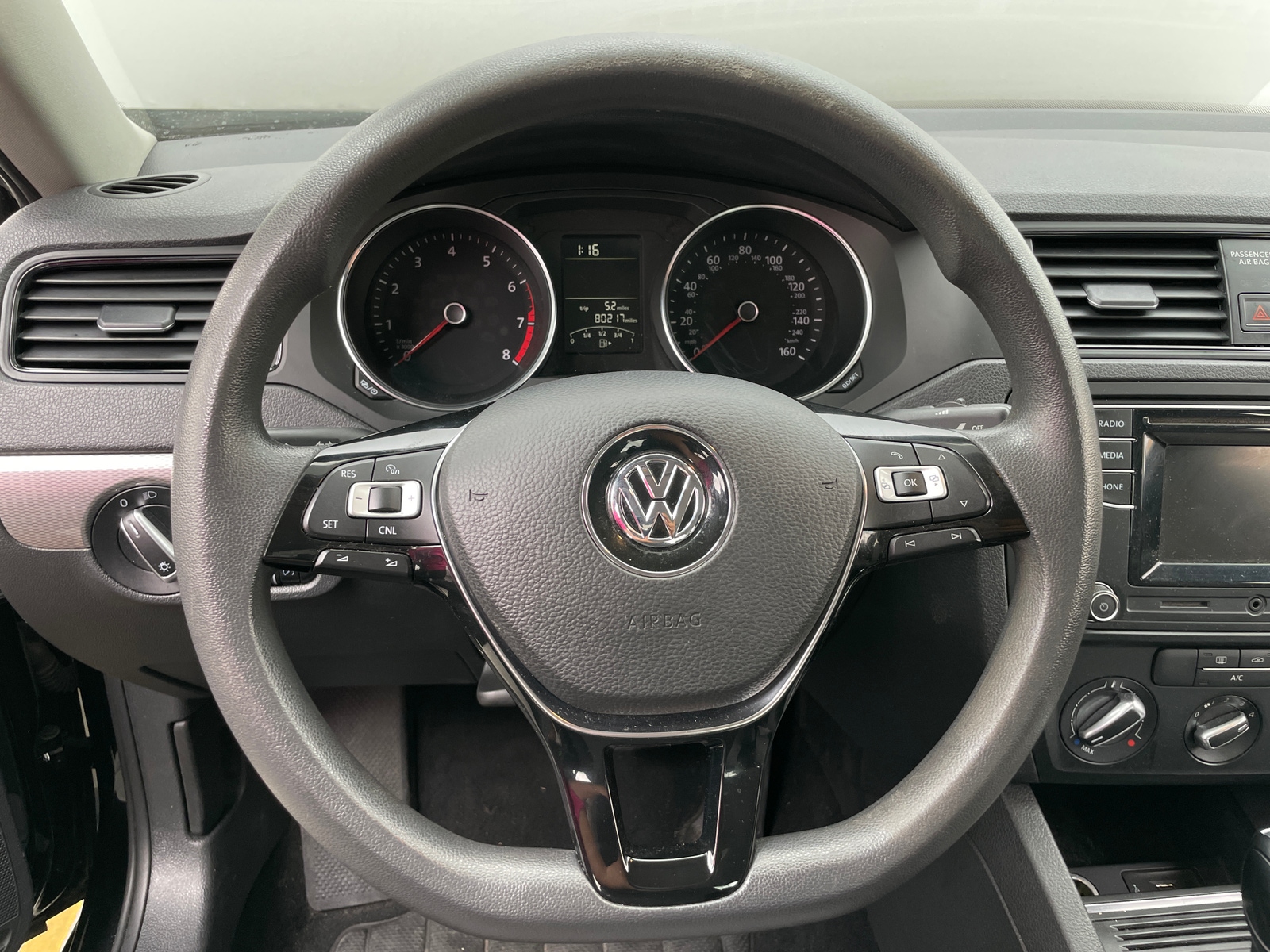 Thumbnail: 2017 Volkswagen Jetta - 5