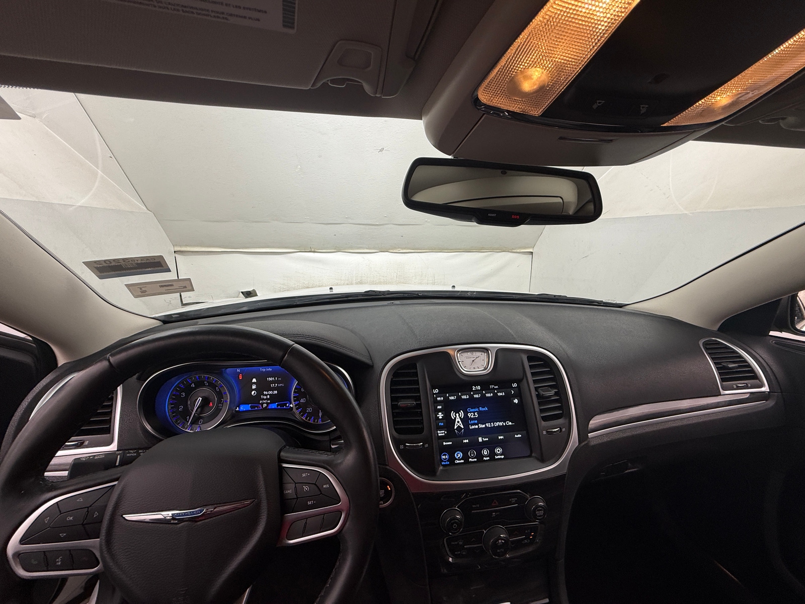 Thumbnail: 2020 Chrysler 300 - 3