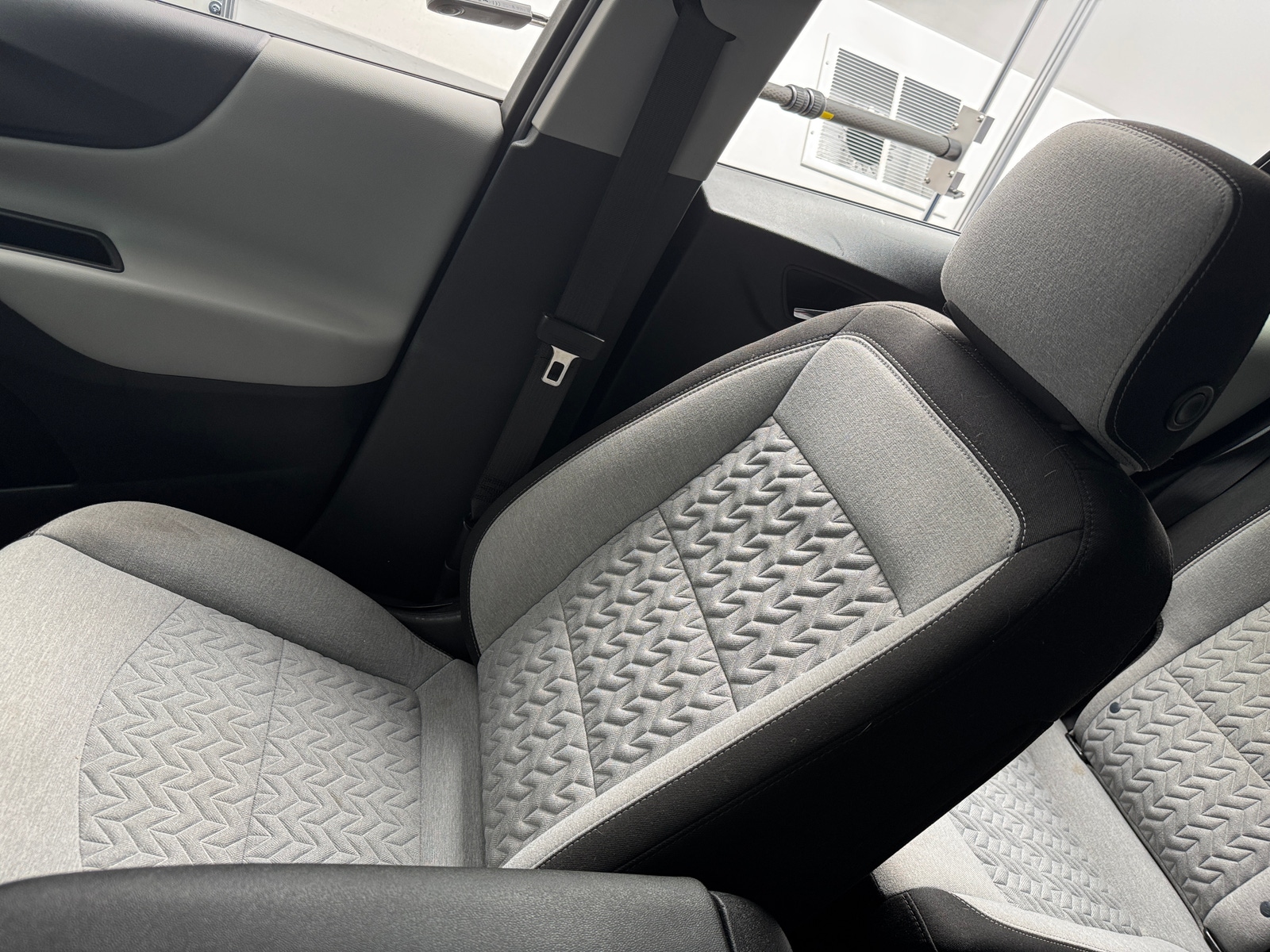 Thumbnail: 2022 Chevrolet Equinox - 2