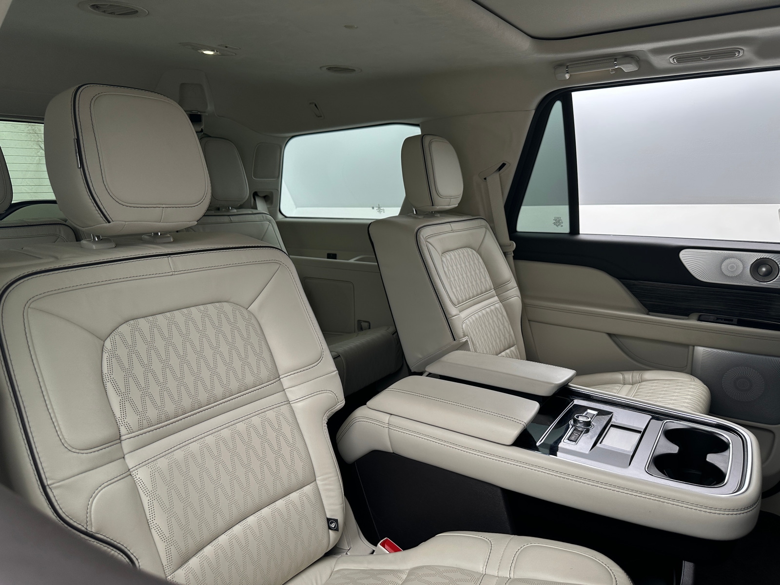 Thumbnail: 2021 Lincoln Navigator - 5