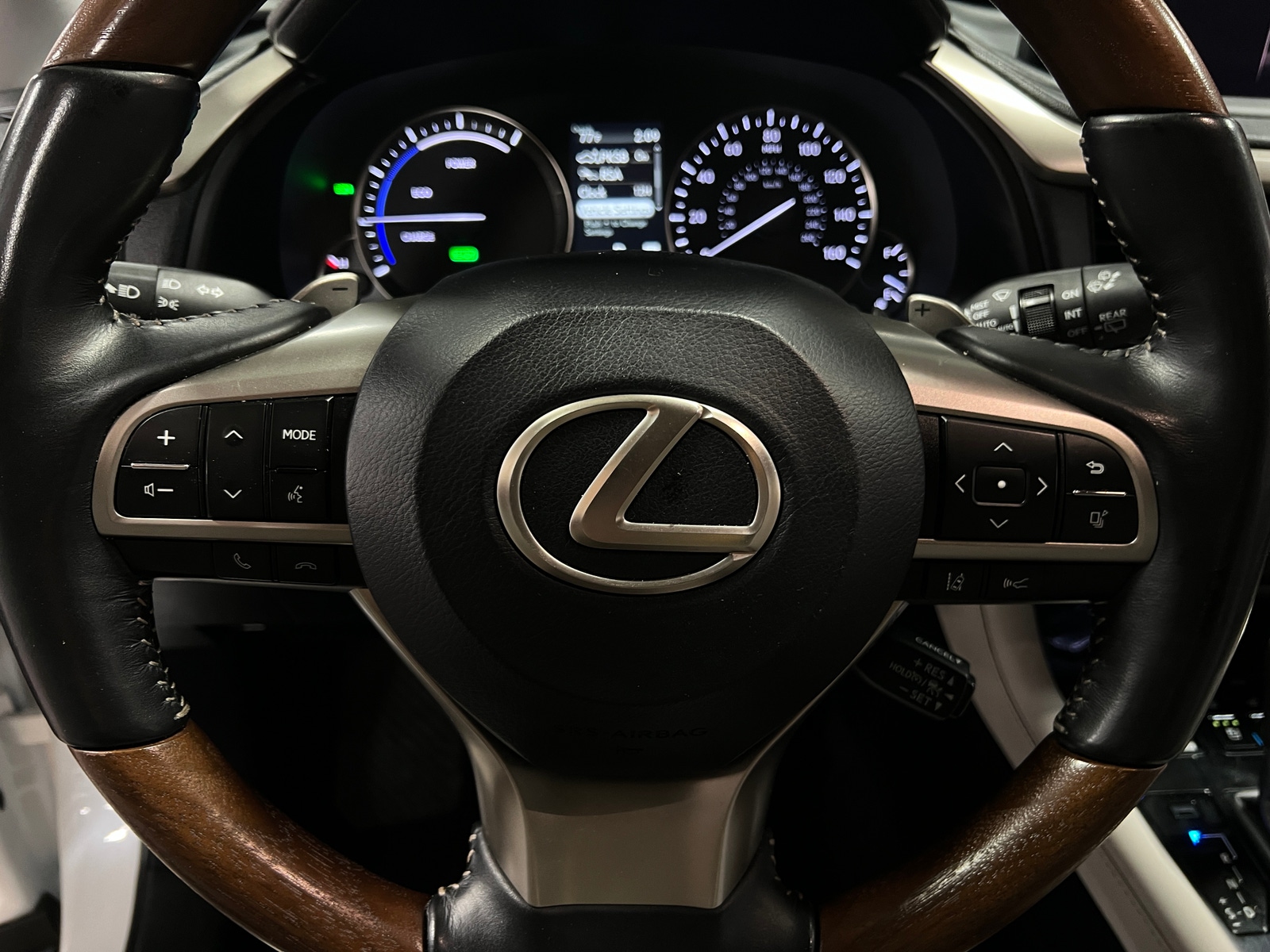 Thumbnail: 2020 Lexus RX - 4