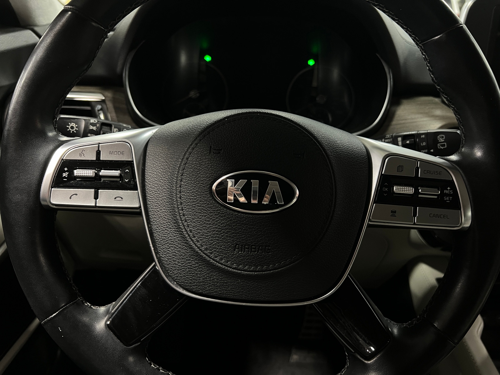 Thumbnail: 2021 Kia Telluride - 4