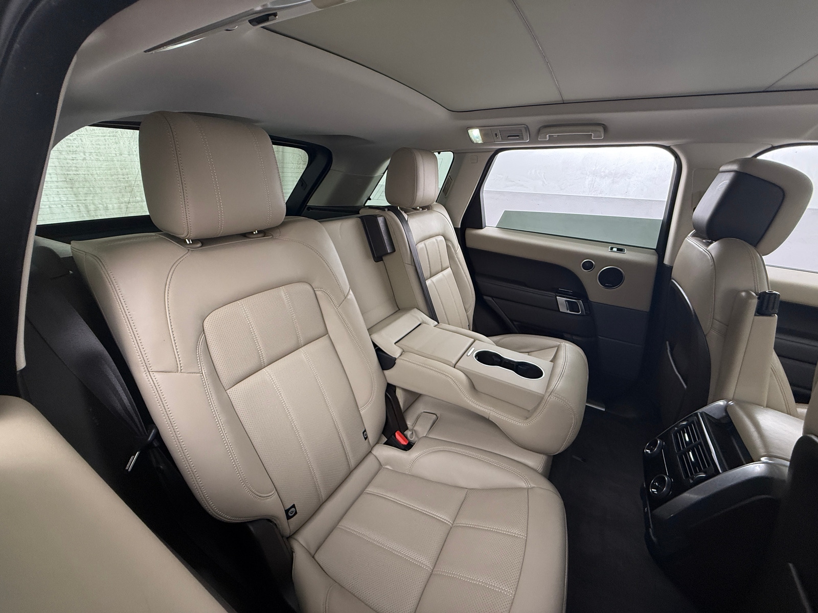 Thumbnail: 2022 Land Rover Range Rover Sport - 5