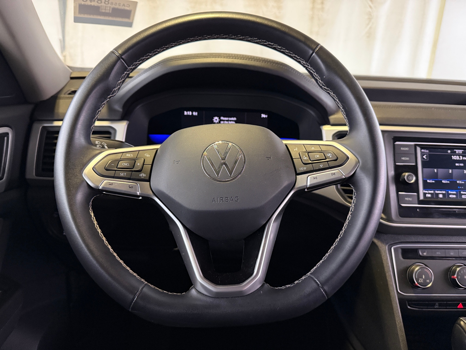 Thumbnail: 2022 Volkswagen Atlas - 4