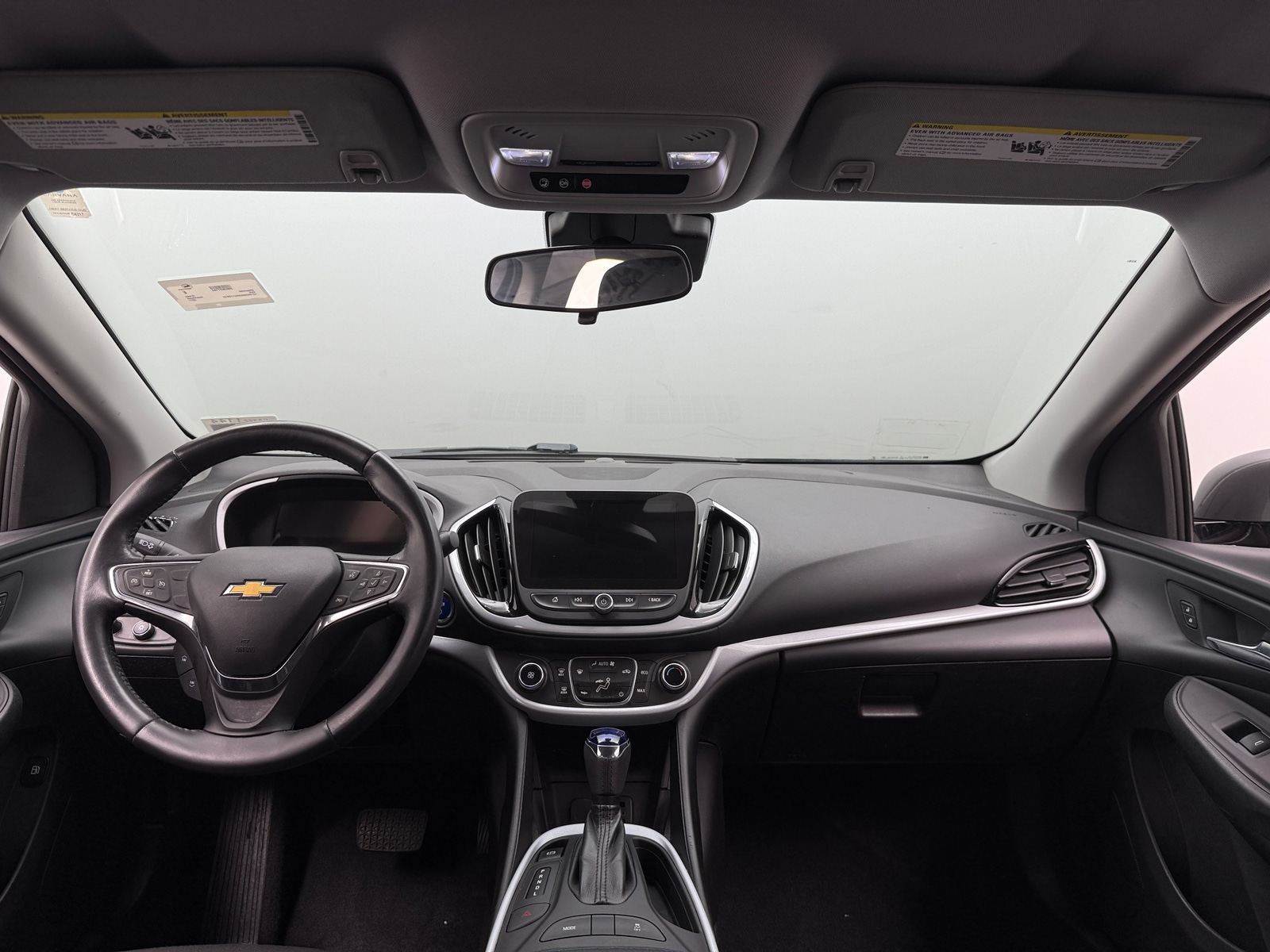 Thumbnail: 2017 Chevrolet Volt - 3