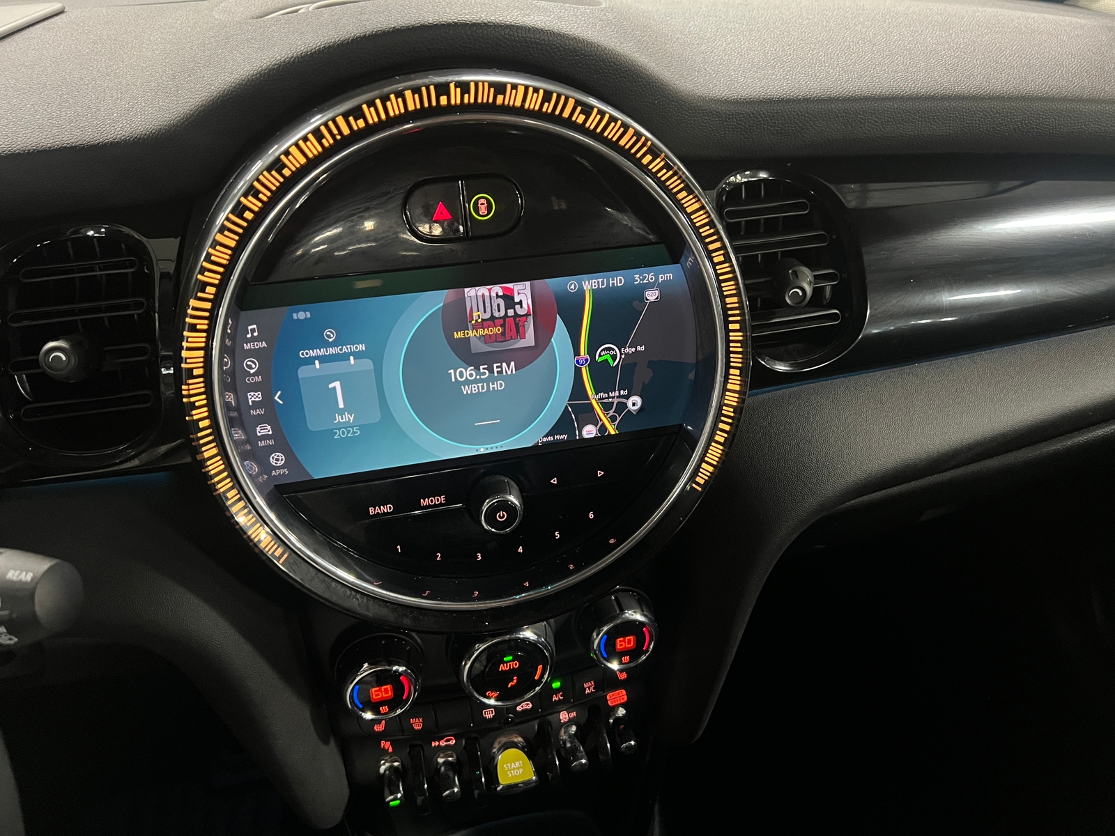 Thumbnail: 2022 MINI Cooper Hardtop - 3
