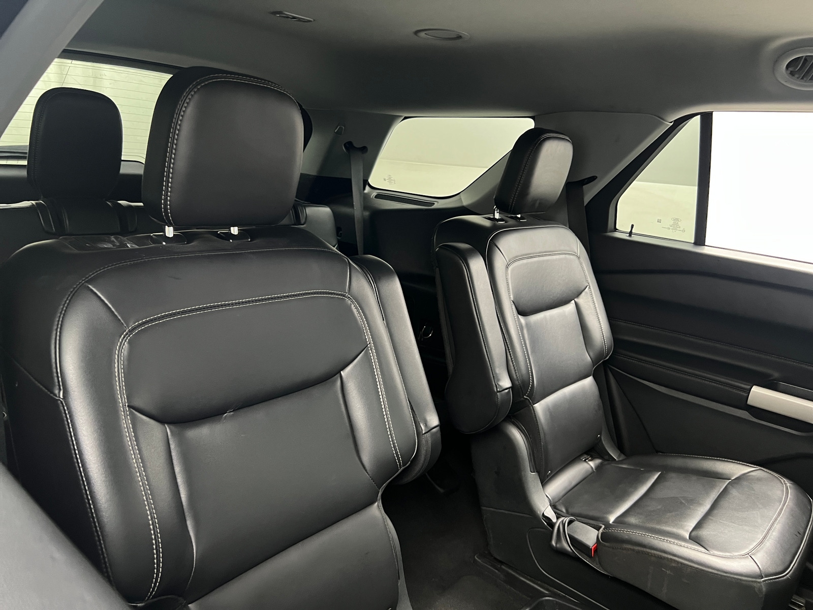 Thumbnail: 2021 Ford Explorer - 6