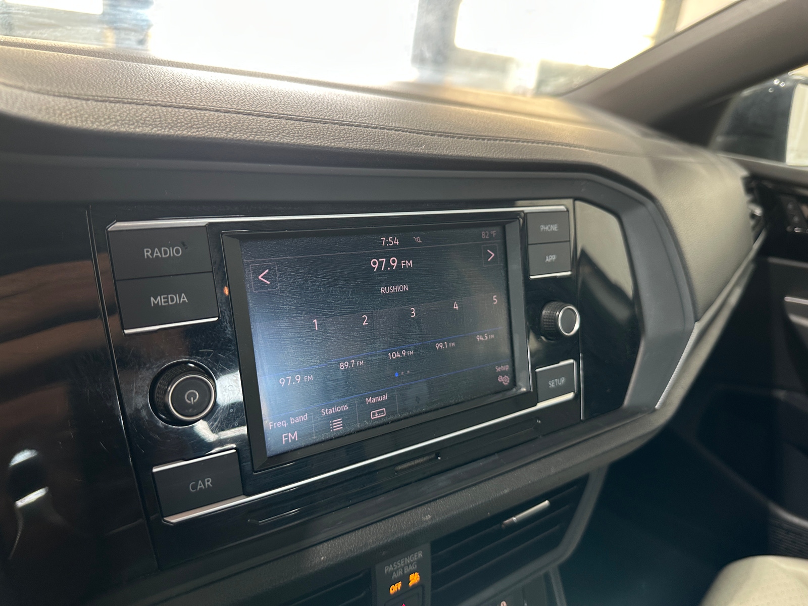 Thumbnail: 2019 Volkswagen Jetta - 3