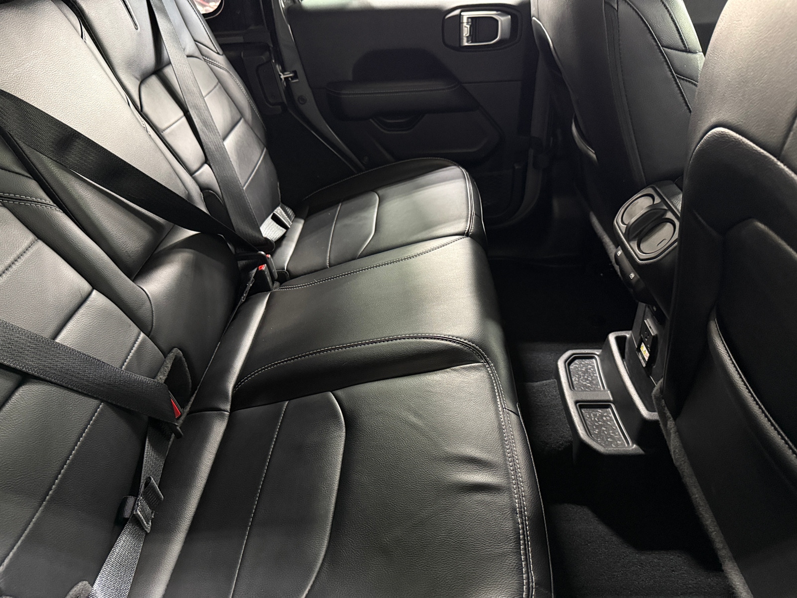 Thumbnail: 2022 Jeep Wrangler - 5