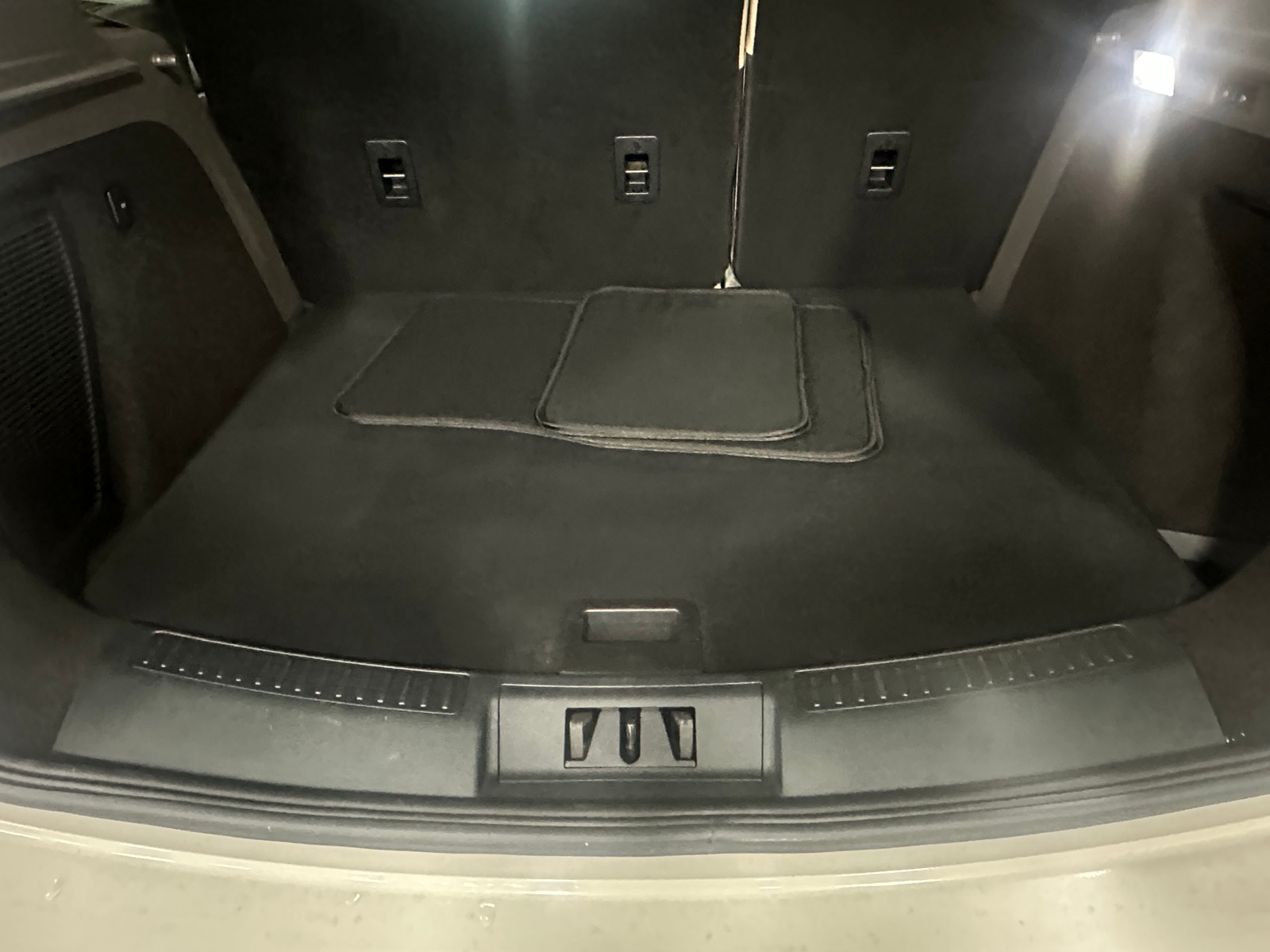 Thumbnail: 2021 Lincoln Corsair - 6