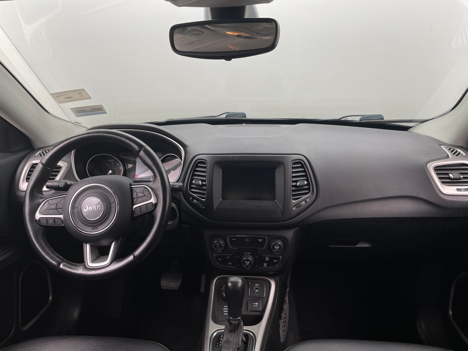 Thumbnail: 2019 Jeep Compass - 3