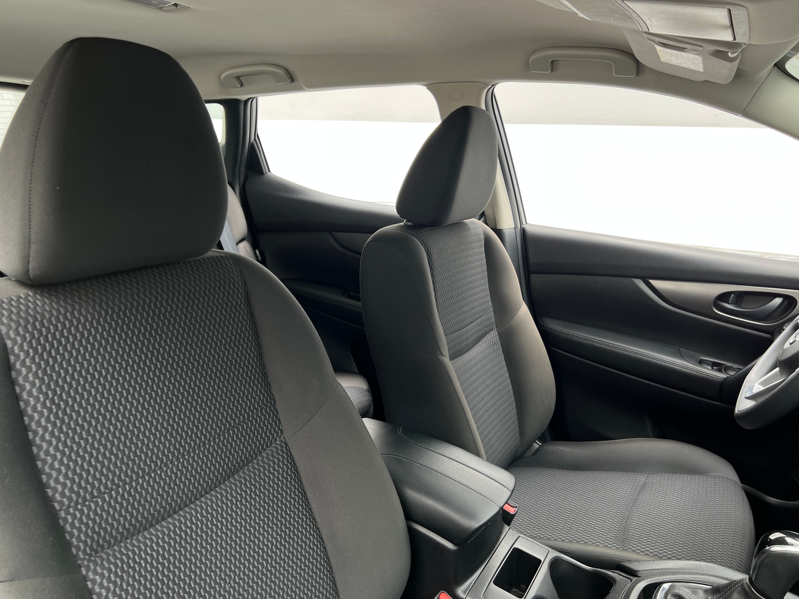 Thumbnail: 2021 Nissan Rogue Sport - 2