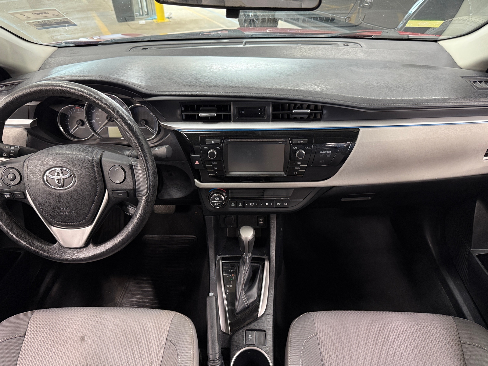 Thumbnail: 2014 Toyota Corolla - 3