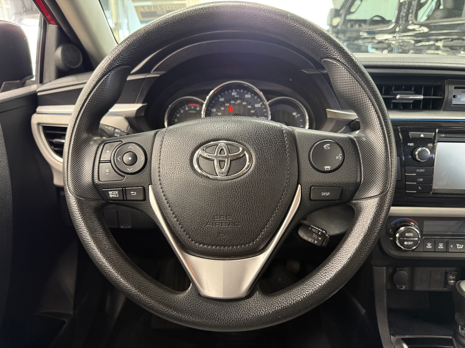 Thumbnail: 2014 Toyota Corolla - 5