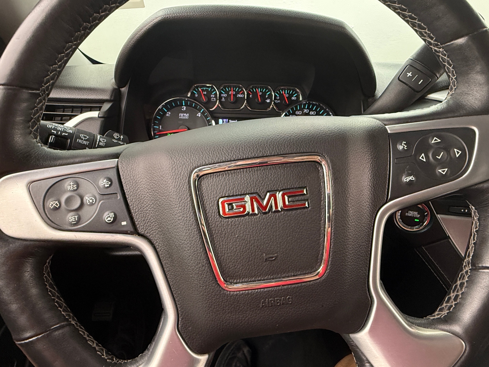 Thumbnail: 2017 GMC Yukon - 4