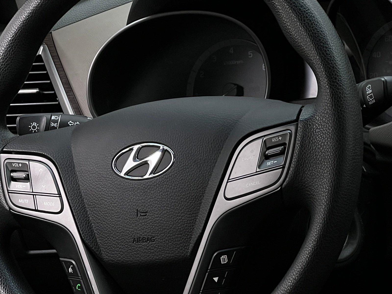Thumbnail: 2018 Hyundai Santa Fe - 5
