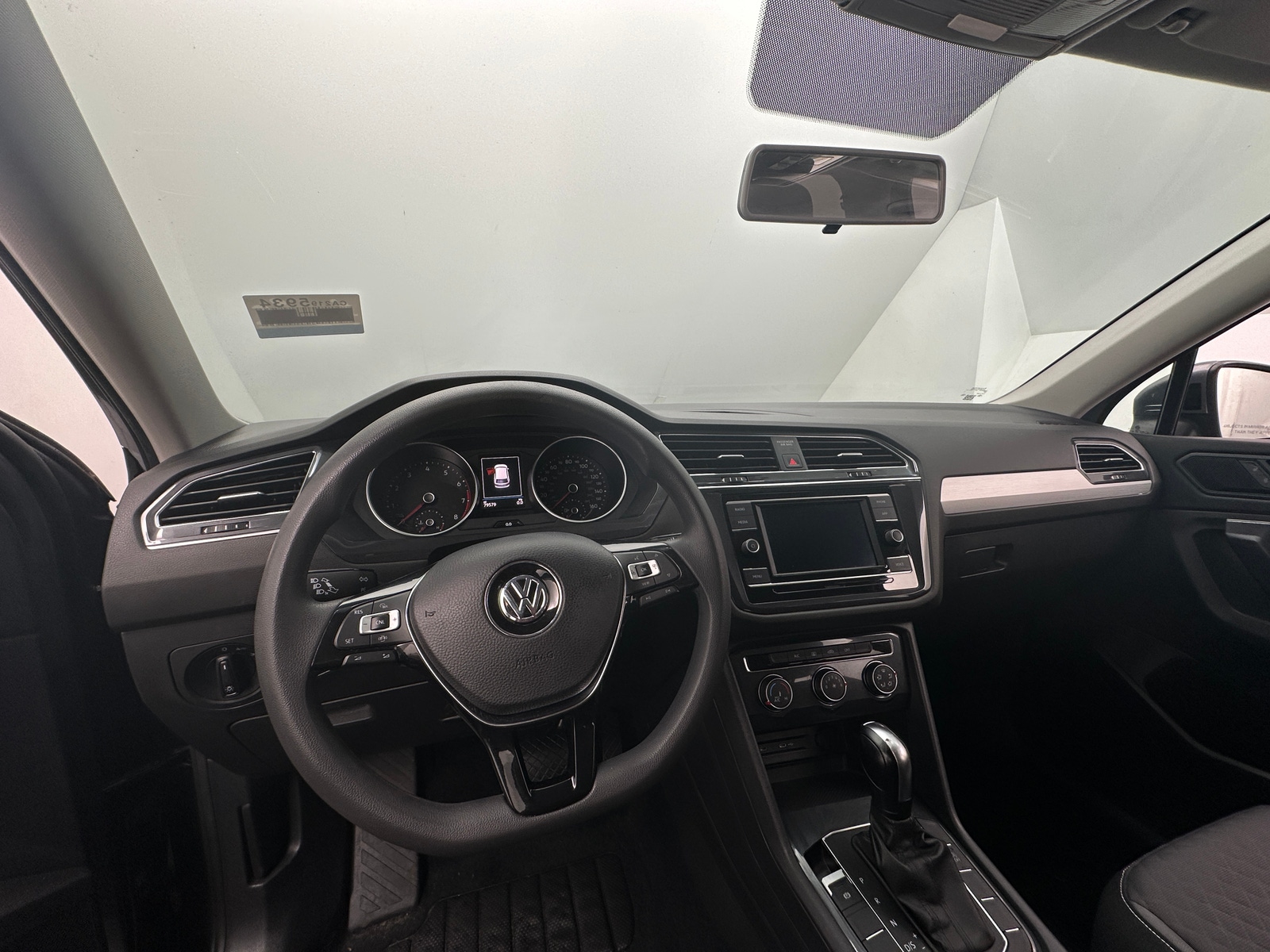 Thumbnail: 2021 Volkswagen Tiguan - 3