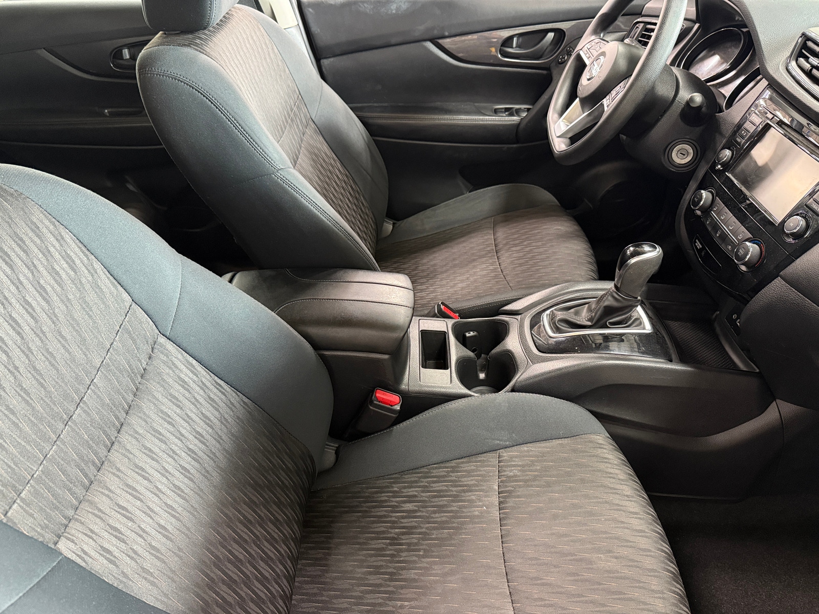 Thumbnail: 2019 Nissan Rogue - 2