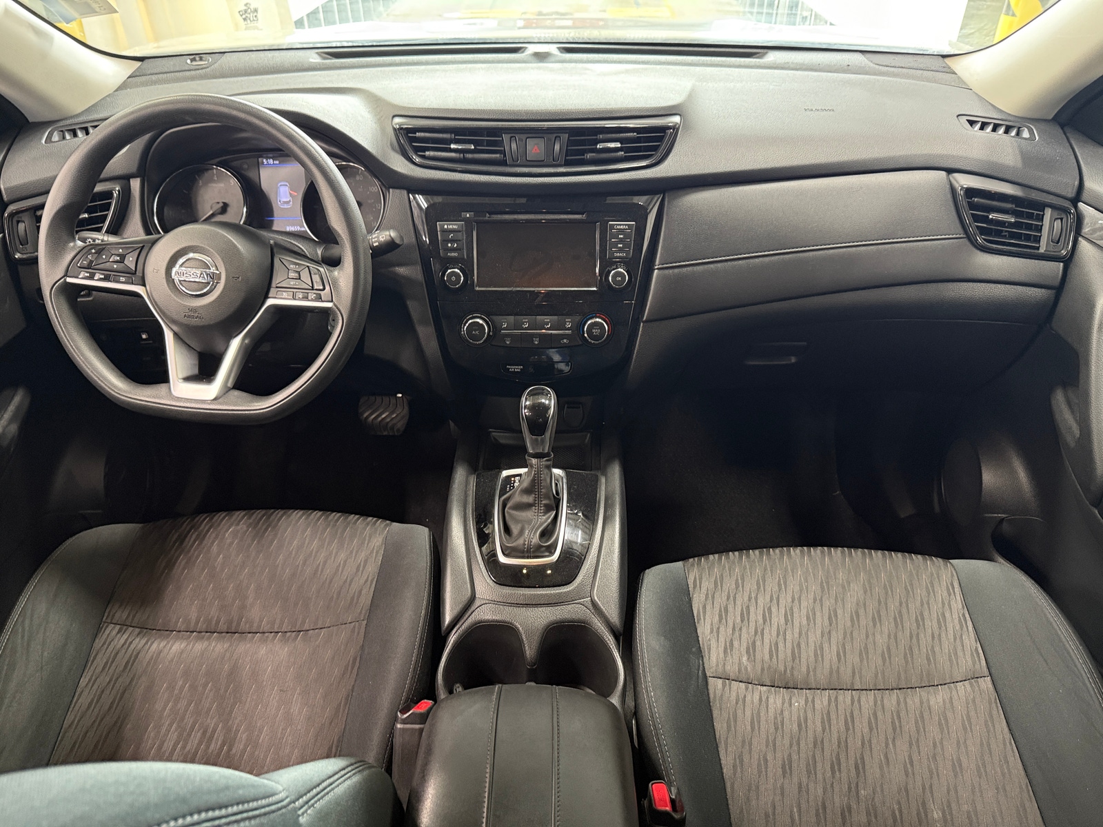 Thumbnail: 2019 Nissan Rogue - 3