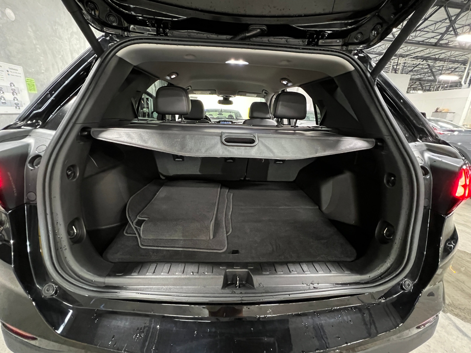 Thumbnail: 2022 Chevrolet Equinox - 6