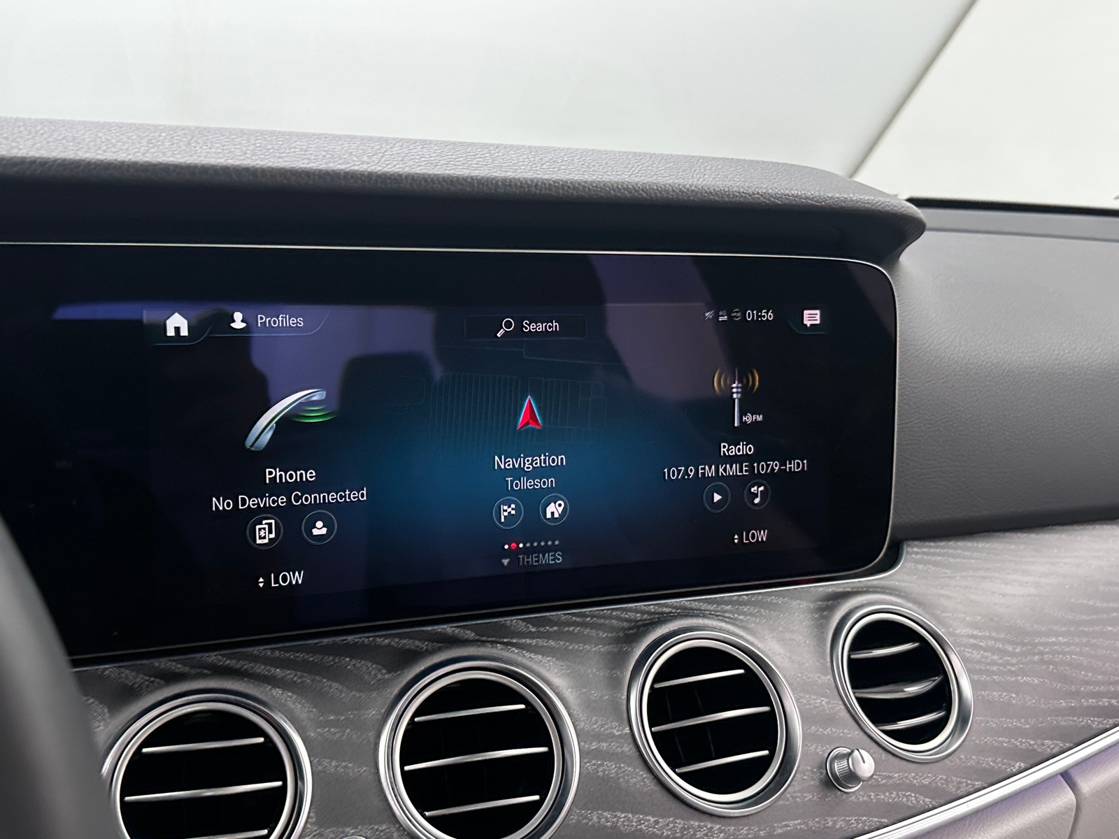 Thumbnail: 2022 Mercedes-Benz E-Class - 3
