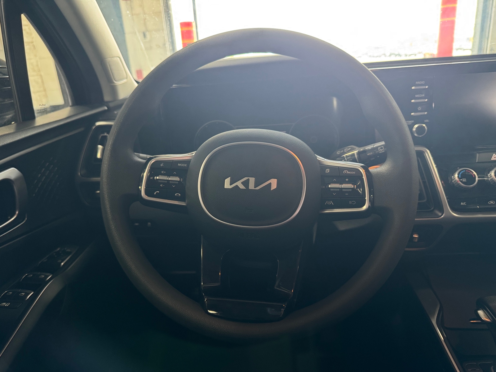 Thumbnail: 2023 Kia Sorento - 5