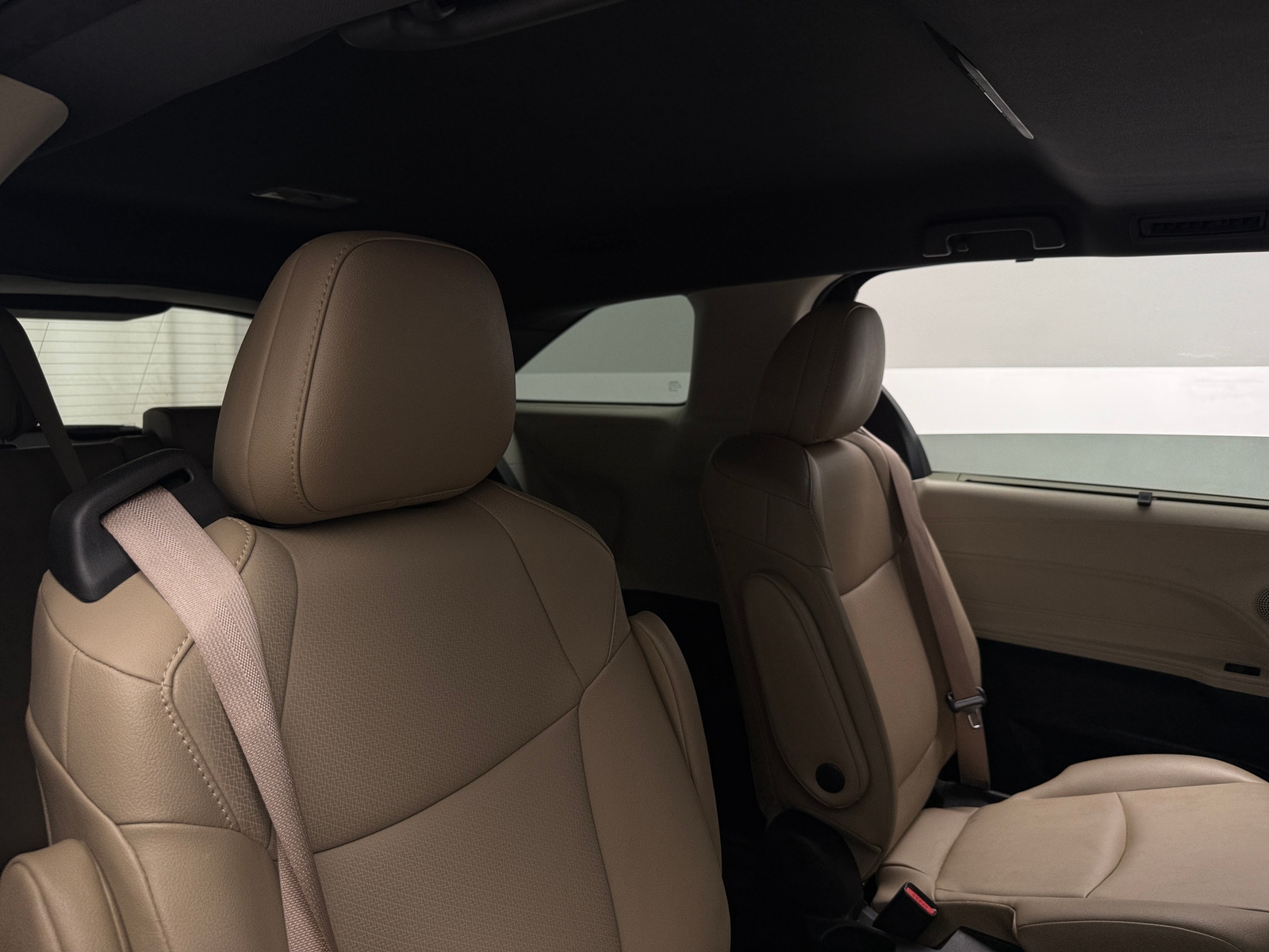 Thumbnail: 2022 Toyota Sienna - 5