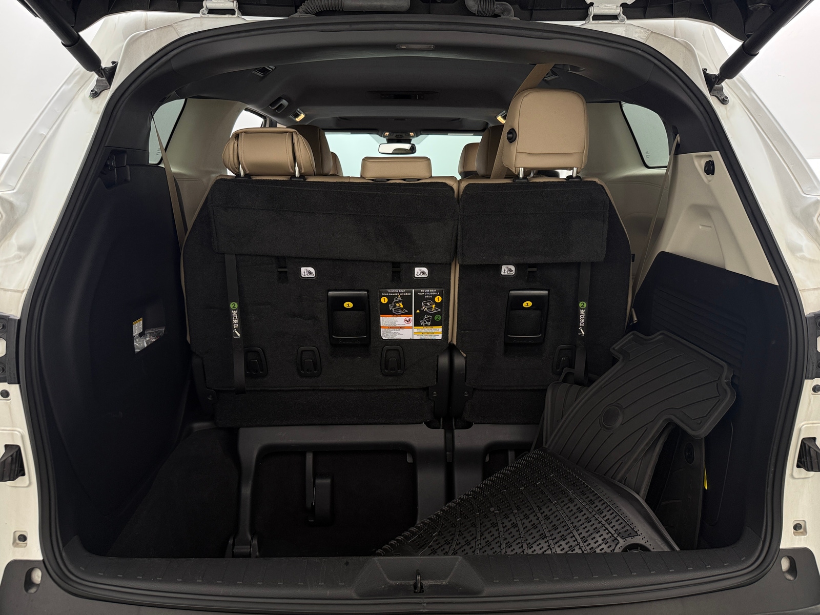 Thumbnail: 2022 Toyota Sienna - 6