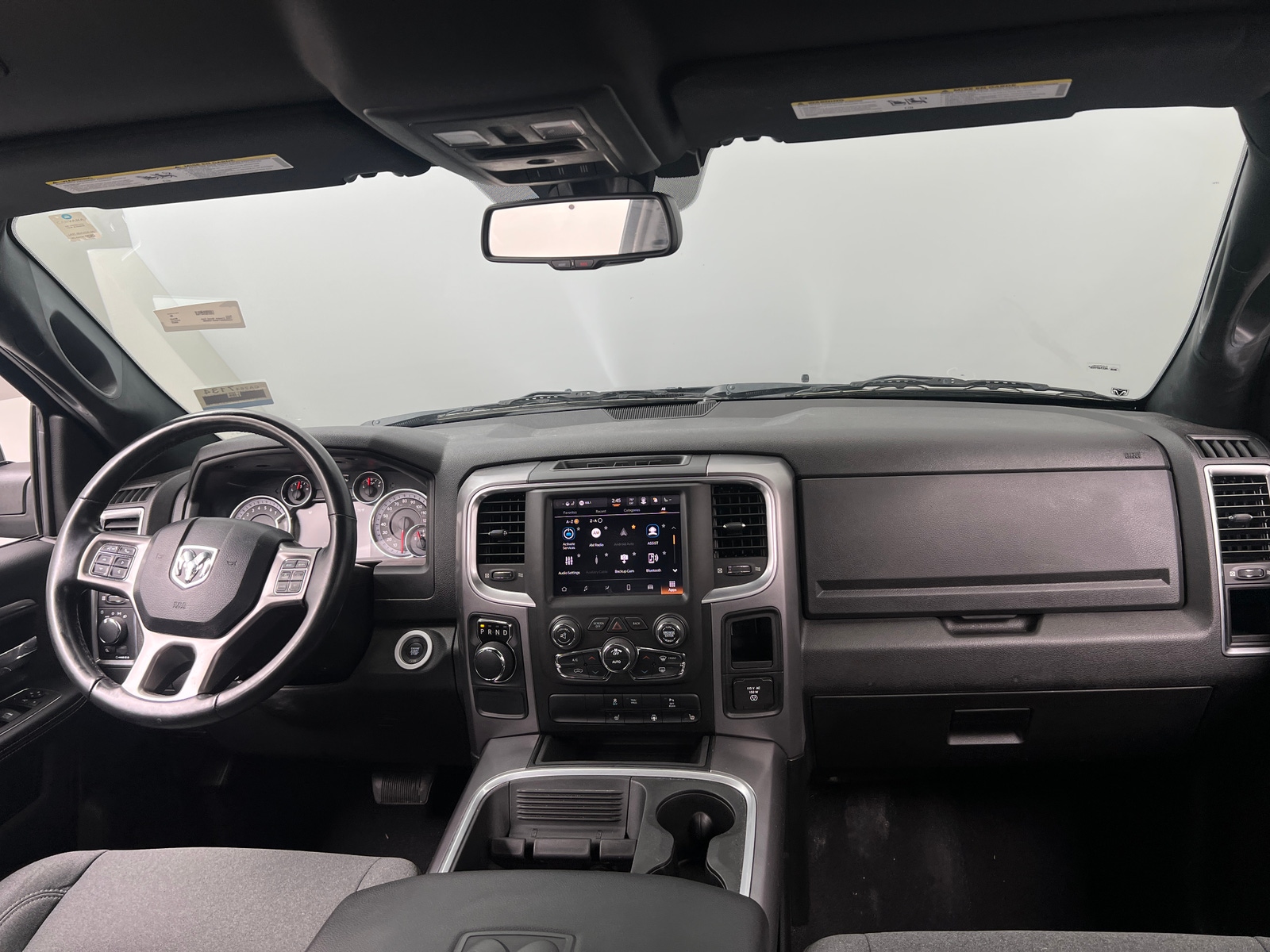 Thumbnail: 2022 RAM 1500 Classic - 3