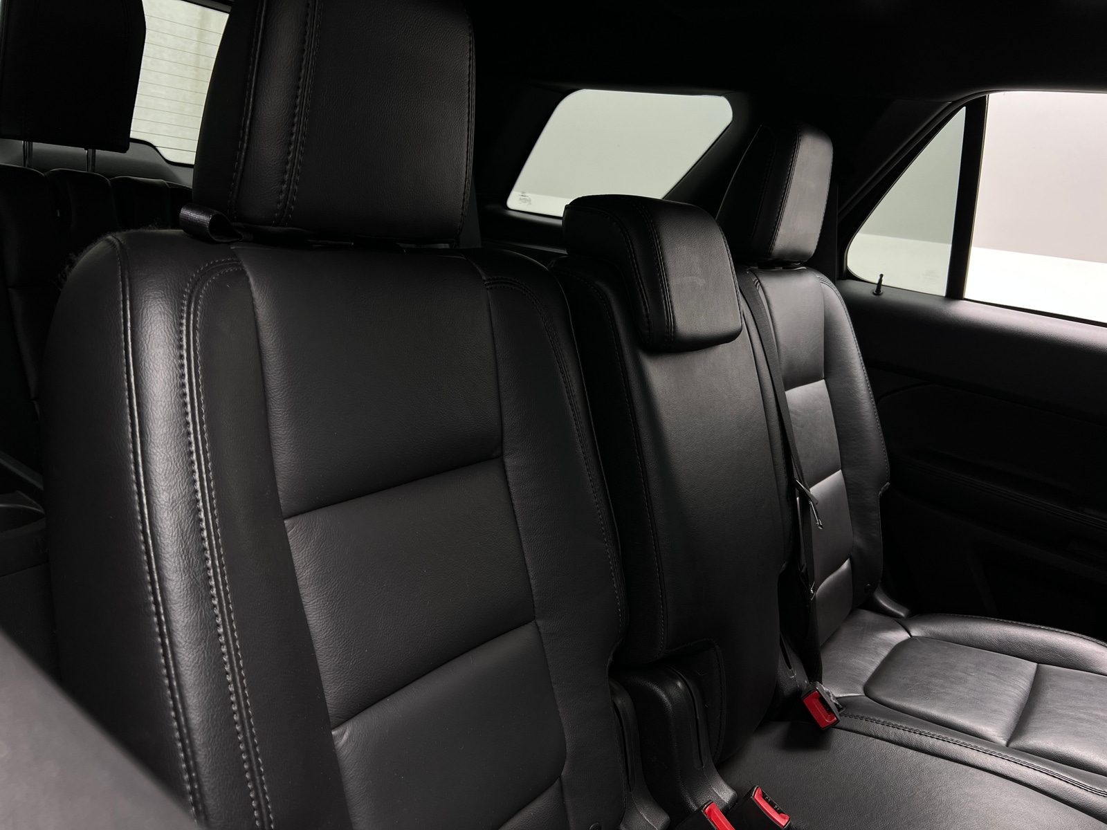 Thumbnail: 2015 Ford Explorer - 6
