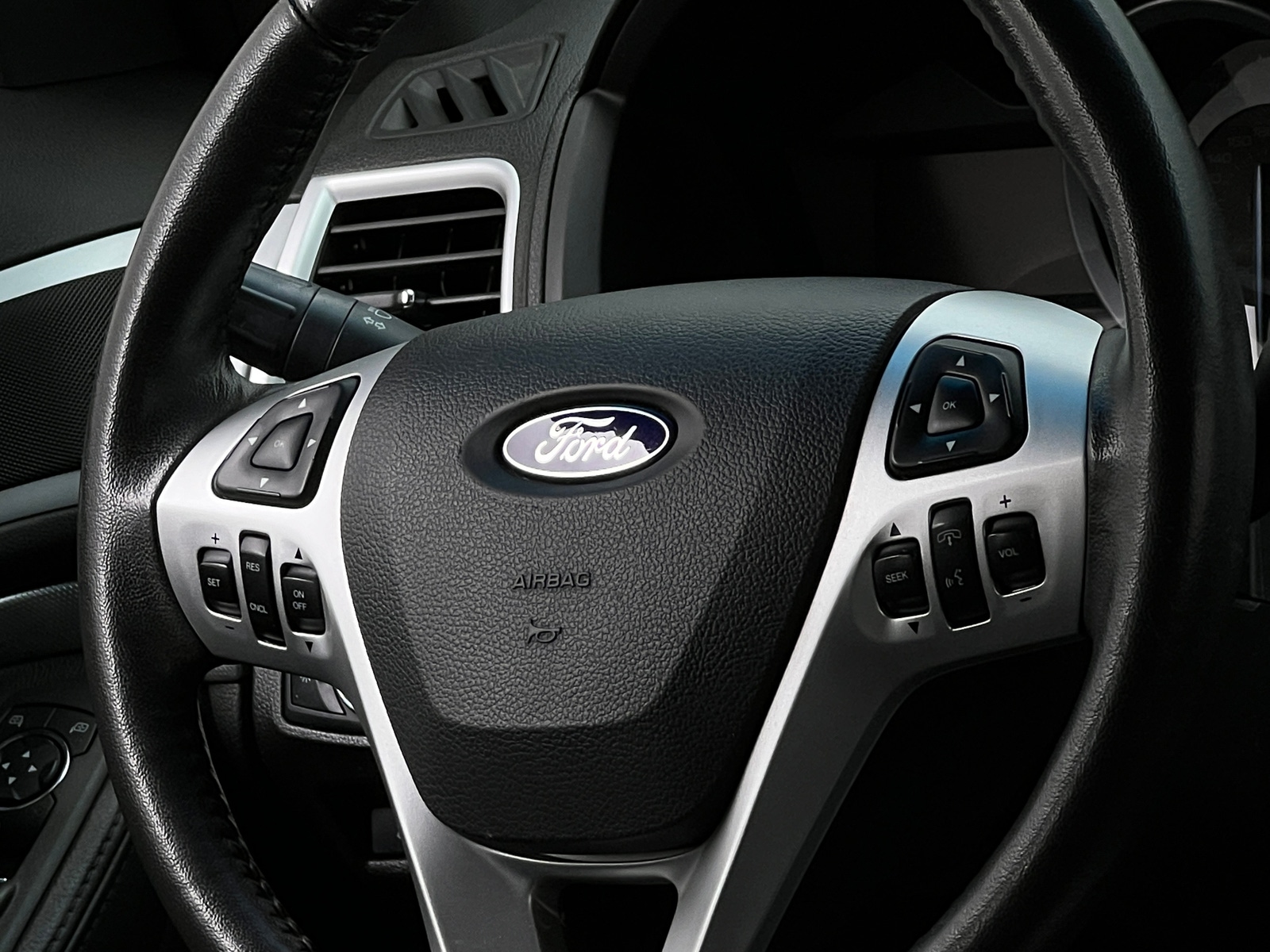 Thumbnail: 2015 Ford Explorer - 5