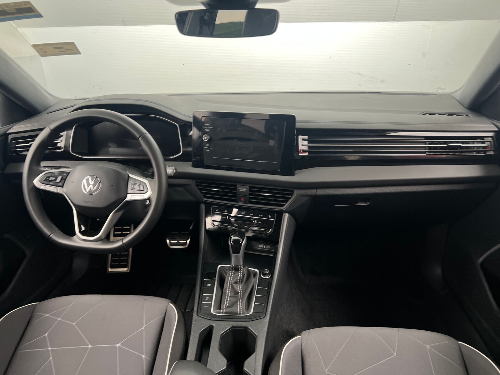 Thumbnail: 2025 Volkswagen Jetta - 3