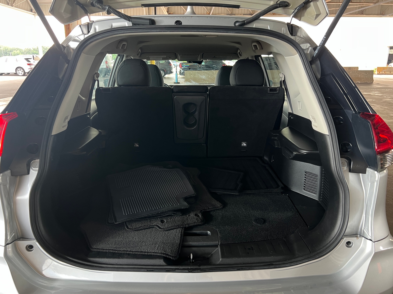 Thumbnail: 2019 Nissan Rogue - 7