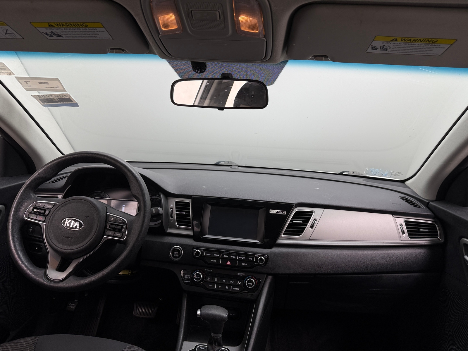Thumbnail: 2018 Kia Niro - 3
