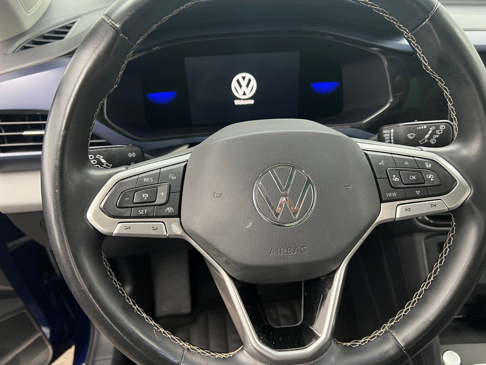Thumbnail: 2022 Volkswagen Taos - 5